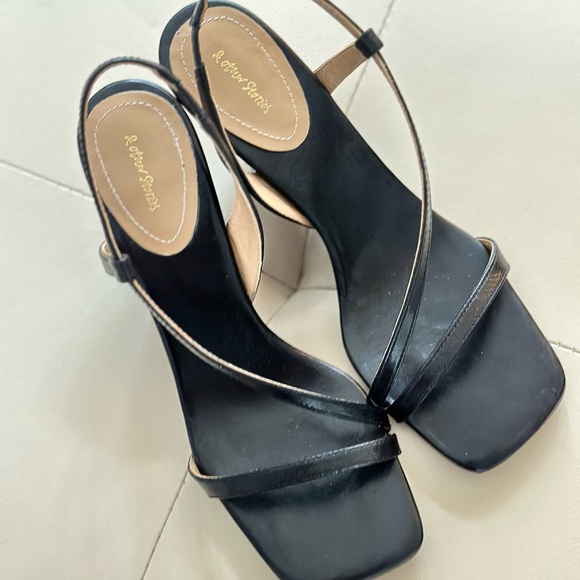 🌼 & other stories black leather sandals - Picture 3 of 9